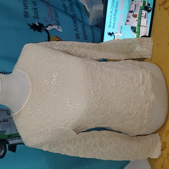 Ann Taylor Blouse - Picture 2 of 4